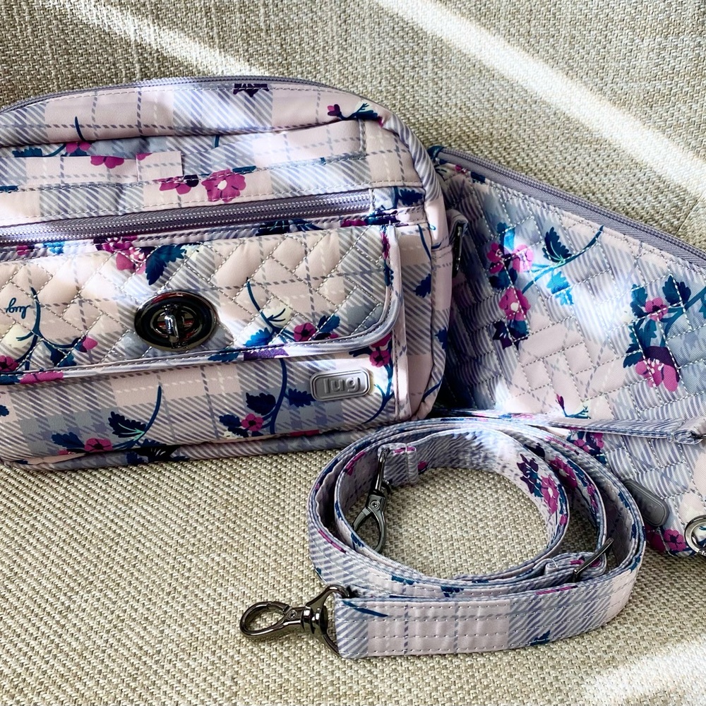 SOLD:🎀 Lug Switch Crossbody Bag Floral 🎀